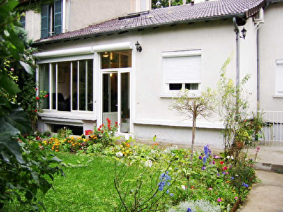 MAISON ISSY LES MOULINEAUX - 5 pieces - 98 m2