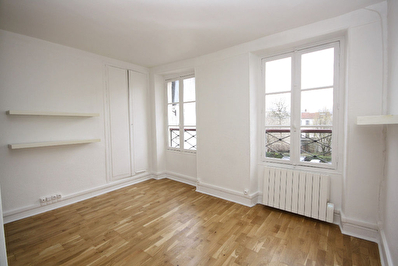 Appartement Paris 1 piece 16.29 m2