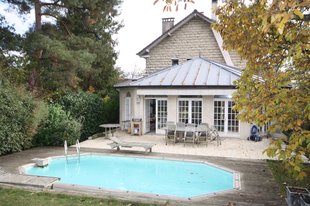 photos n°1 Maison Chaville 10 pièce(s) 230 m2