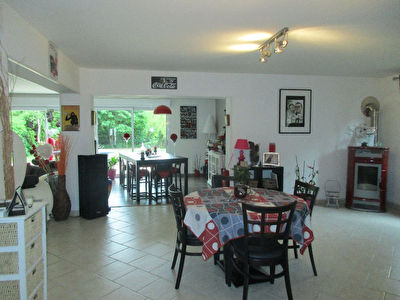 Maison Saint Benoit 5 pieces 194,33 m2 VENDU