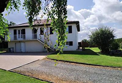 A vendre Maison Vouneuil Sous Biard spacieuse de 150.81 m2