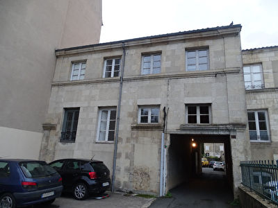 A vendre appartement proche de la Cite judiciaire