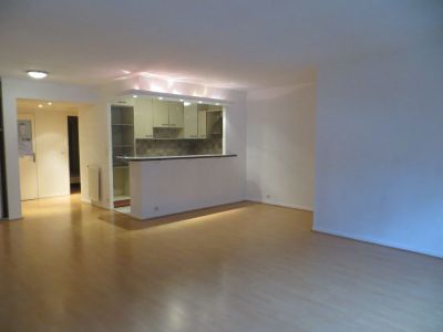 Appartement Suresnes 2 pieces: 58,75 m2