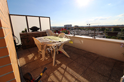 Nanterre: Appartement 3 pieces 60m2