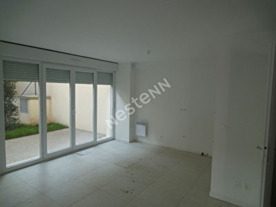 NANTERRE: Maison de 4/5 pieces