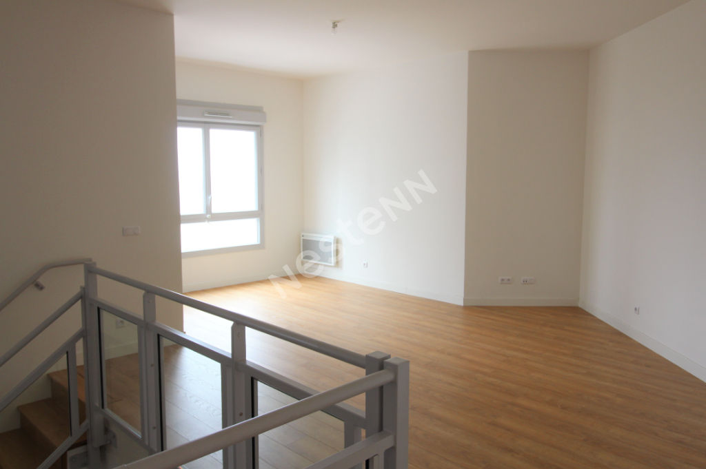 photos n°1 Puteaux : 2 pièces 75m²