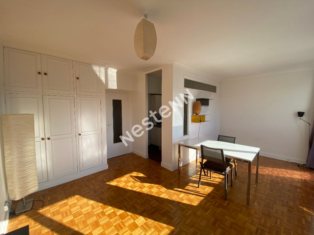 photos n°1 Studio (34m²) Puteaux, Centre-Ville