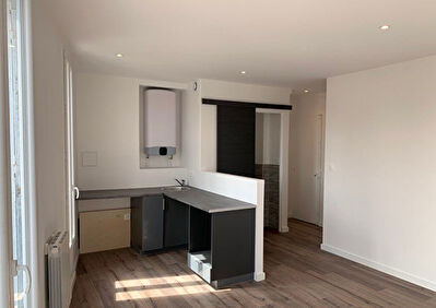 NANTERRE : Appartement de 2 pieces en parfait etat