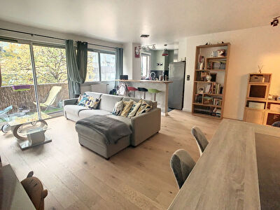 Appartement Puteaux 3 pieces 74 m2