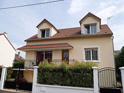 Maison Saint Prix 5 pieces 134 m2