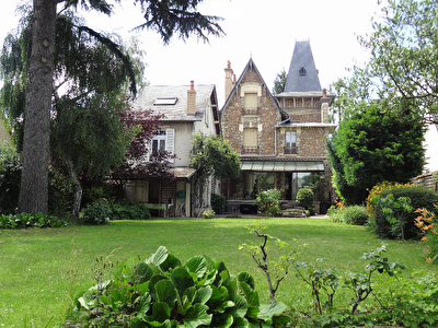 Demeure de prestige Cormeilles En Parisis 8 pieces 268,75 m2