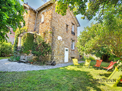 Meuliere Ermont - CENTRE-VILLE - 3 minutes gare de Cernay - 3 chambres - Sous-sol total