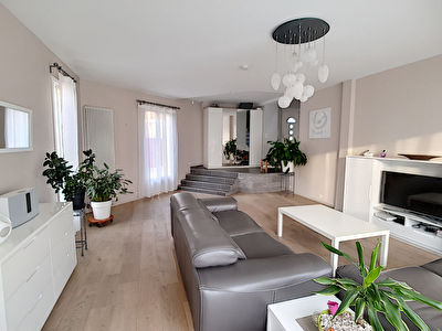 Maison Ermont 7 pieces - 100 metres gare Ermont Halte et 1.2 km gare Ermont Eaubonne - 4 chambres -