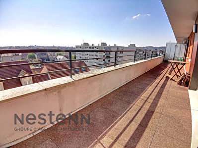 Ermont - Appartement DERNIER ETAGE - 2 pieces - 47 m2 - terrasse de 25 m2 - 2 parkings en sous-sol - ascenseur - normes PMR