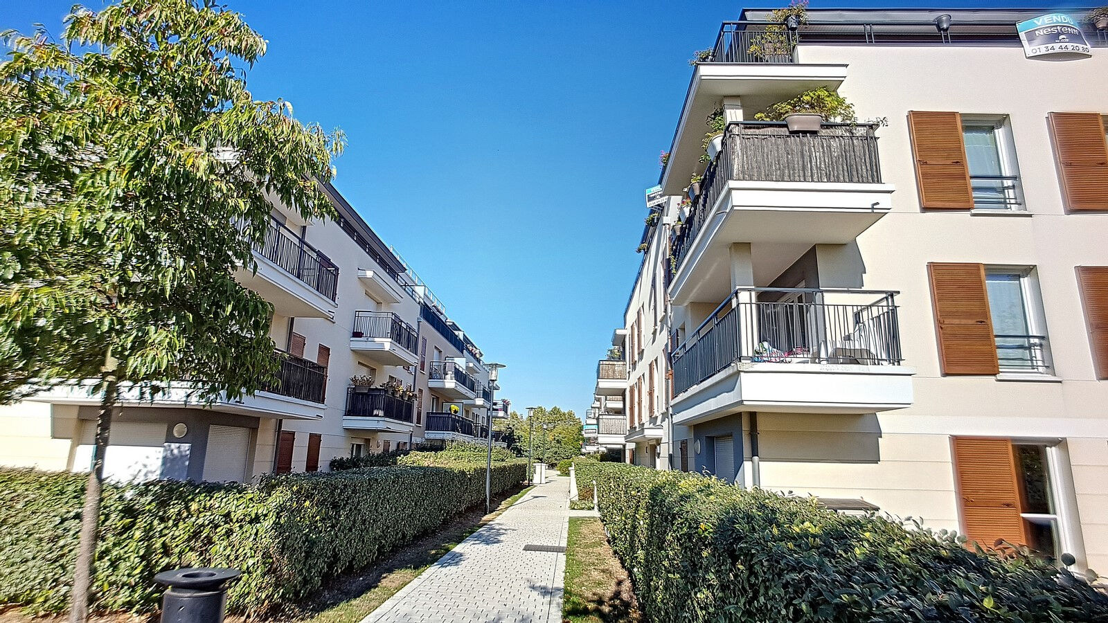 15 Rue De La Halte 95120 Ermont ERMONT - Appartement 3 pieces - 2 parkings - 10 min gare de Cernay.