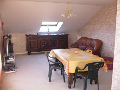 APPARTEMENT JOUY LE MOUTIER - 4 pieces - 76,20 m2