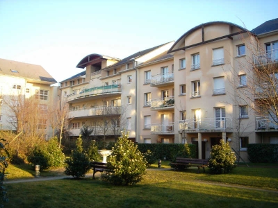 APPARTEMENT JOUY LE MOUTIER - 2 pieces - 42 m2