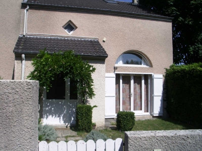 PAVILLON JOUY LE MOUTIER - 6 pieces - 100 m2