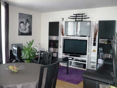 APPARTEMENT JOUY LE MOUTIER - 3 pieces - 62,17 m2