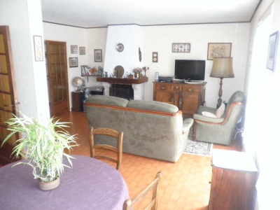 MAISON JOUY LE MOUTIER - 6 pieces - 114 m2