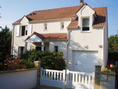 MAISON NEUVILLE SUR OISE - 6 pieces - 141 m2