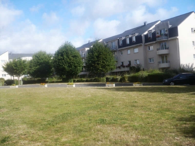 APPARTEMENT JOUY LE MOUTIER - 4 pieces - 73,70 m2