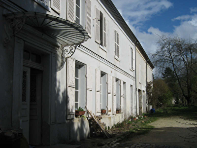 PROPRIETE VIGNY - 10 pieces - 236 m2
