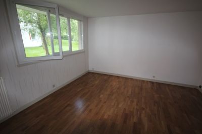 Appartement Menucourt 3 pieces 67 m2
