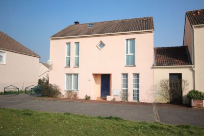 Maison Vaureal 5 pieces 111 m2