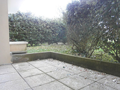 Appartement Courdimanche / Cergy Le Haut 3 pieces avec terrasse et jardinet