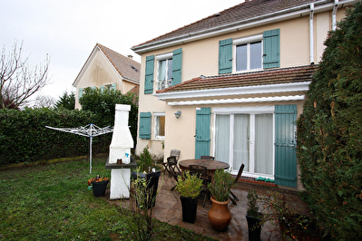 Maison Bruyeres Sur Oise 4 pieces 81 m2