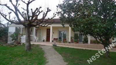 A vendre maison 5 chambres jardin et garage