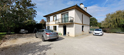 A vendre maison de type 6 proche du centre ville