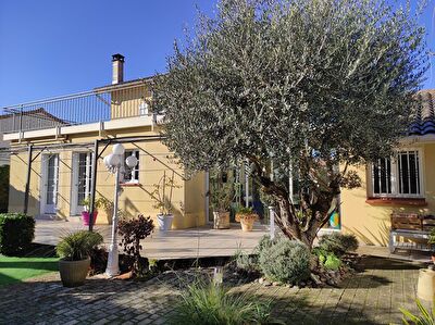 Maison MONTAUBAN 4 chambres, garage, dependance, veranda a vendre (82)
