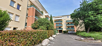 A vendre Montauban (82 ) appartement loue type 2 avec terrasse et stationnement