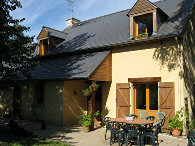 MAISON RECENTE MONTREUIL LE GAST - 7 pieces - 137,46 m2
