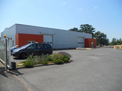 A louer Tres beau Local d'activite secteur Dinan