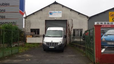 DINAN - A LOUER LOCAL D'ACTIVITE ENTREPOT 200M2