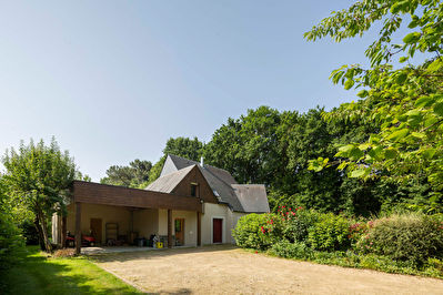 A VENDRE Maison avec un beau jardin a 10 mn de Dinan et 30 mn des plages