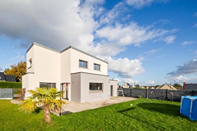A vendre maison contemporaine sur la commune de TRELIVAN proximite Dinan Lehon