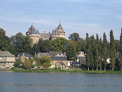 A vendre, hyper-centre de COMBOURG Cession de bail