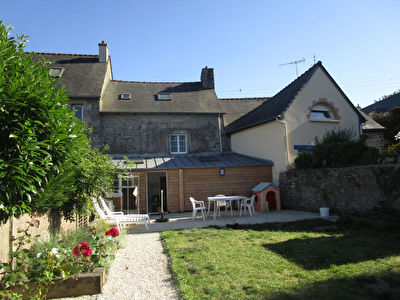 A VENDRE MAISON DINAN-LEHON EN PIERRE ENTIEREMENT RENOVEE