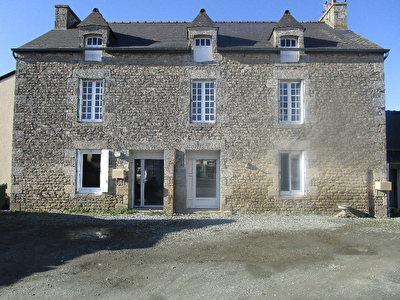 A vendre Secteur Dinan maison en pierres- ideal pour un investisseur 186 m2