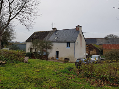A vendre, Axe N12 , RENNES / SAINT BRIEUC, Maison TREMEUR , a 3 minutes de Broons