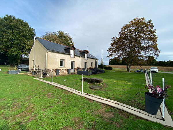 A vendre axe Rennes Saint Brieuc maison a Gael