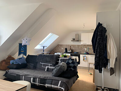 A louer a Meneac, entre Saint Meen le grand et Loudeac , a 8 km de Merdrignac appartement meuble T2