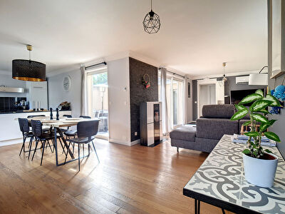 Maison T5 , 3 ch, parking 2 voitures
