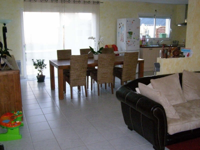 MAISON CONTEMPORAINE ST CLEMENT DE LA PLACE - 6 pieces - 125 m2