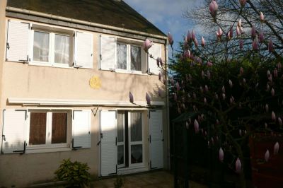 MAISON PELLOUAILLES LES VIGNES - 5 pieces - 90 m2