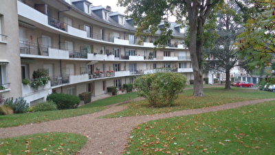 Amboise centre ville 66.87 m2 hab.